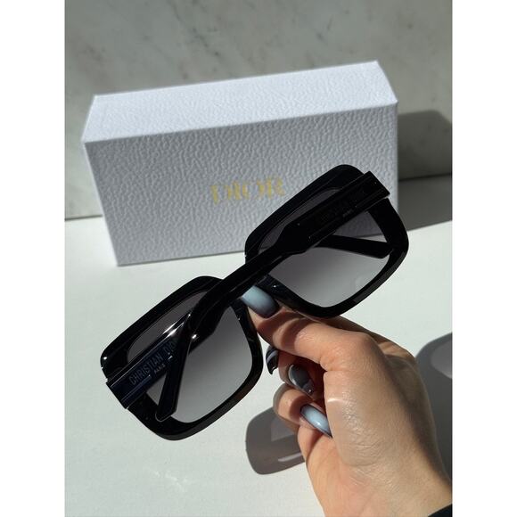 NEW Dior Signature S11F Logo Square Sunglasses in Black main image 5